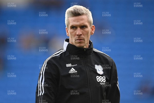 061121 - Cardiff City v Huddersfield Town - Sky Bet Championship - Steve Morison Caretaker Manager of Cardiff City during the pre-match warm-up 
