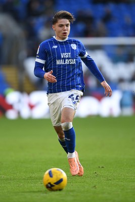 061225 - Cardiff City v Huddersfield Town - Sky Bet League 1 - Cian Ashford of Cardiff City