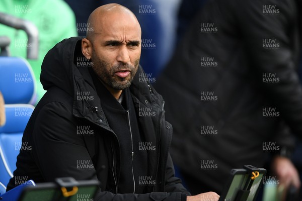 061225 - Cardiff City v Huddersfield Town - Sky Bet League 1 - Lee Grant, Huddersfield Manager