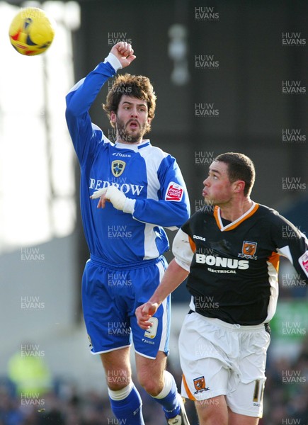 180206 Cardiff City v Hull City Cardiff's Steve Thompson playing with his hand heavily strapped after surgery   