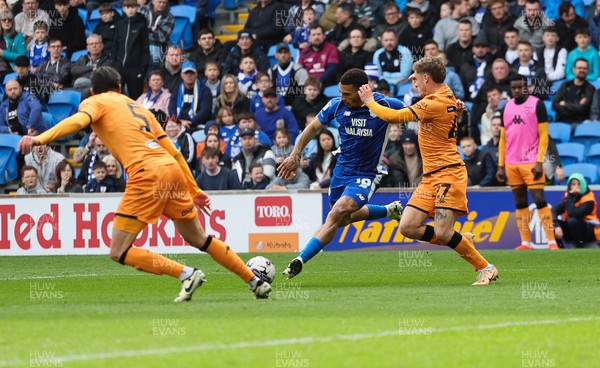 060424 - Cardiff City v Hull City, EFL Sky Bet Championship - Karlan Grant of Cardiff City shoots to score Cardiff’s opening goal
