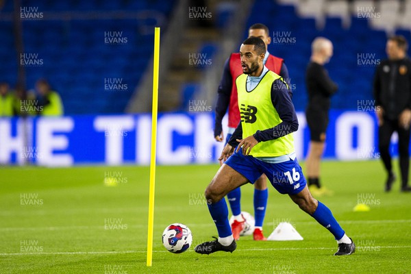 081122 - Cardiff City v Hull City - Sky Bet Championship - Curtis Nelson of Cardiff City during the warm up
