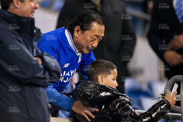 081122 - Cardiff City v Hull City - Sky Bet Championship - Cardiff City owner Vincent Tan takes a selfie with a young fan ahead of kick off