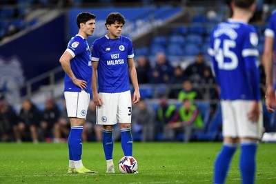 250225 - Cardiff City v Hull City - Sky Bet Championship - Perry NG of Cardiff City goes close from the free kick