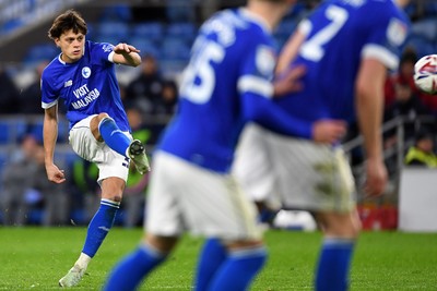 250225 - Cardiff City v Hull City - Sky Bet Championship - Perry NG of Cardiff City goes close from the free kick