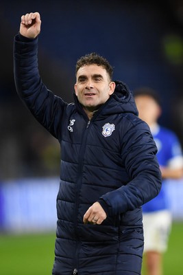 250225 - Cardiff City v Hull City - Sky Bet Championship - Omar Riza, Cardiff City Manager celebrates the win at full time