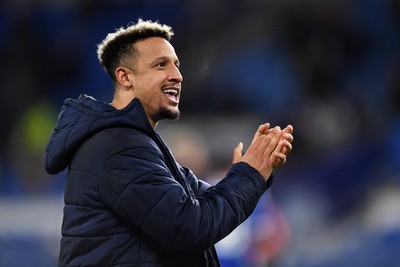 250225 - Cardiff City v Hull City - Sky Bet Championship - Callum Robinson of Cardiff City celebrates the win at full time