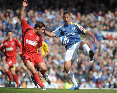25.04.09 - Championship Football Cardiff City v Ipswich Town Cardiff's Jay Bothroyd is challenged by Ipswich's David Norris 