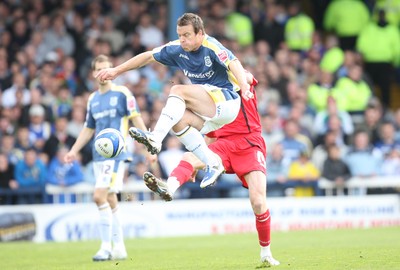 25.04.09 - Cardiff City v Ipswich Town, Coca Cola Championship -  Cardiff's Gavin Rae wins the ball from Ipswich's Jon Stead  