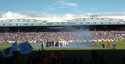 25.04.09 - Cardiff City v Ipswich Town, Coca Cola Championship -  Players and their families take to field at the end of the final league match at Ninian Park 