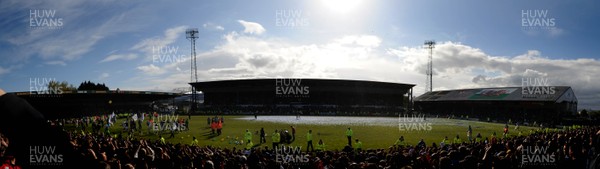 25.04.09 - Championship Football Cardiff City v Ipswich Town Ninian Park at the end of the final league game in the ground 