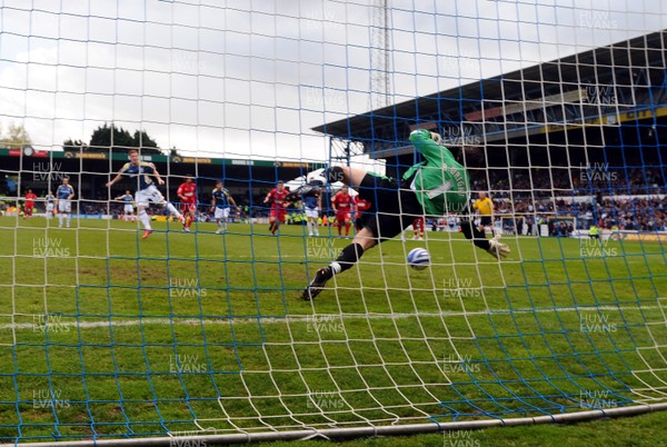 25.04.09 - Championship Football Cardiff City v Ipswich Town Ipswich 'keeper Richard Wright saves penalty shot from Cardiff's Ross McCormack 