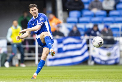 090324 - Cardiff City v Ipswich Town - Sky Bet Championship - Ryan Wintle of Cardiff City in action