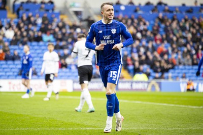 090324 - Cardiff City v Ipswich Town - Sky Bet Championship - David Turnbull of Cardiff City prepares to take a corner