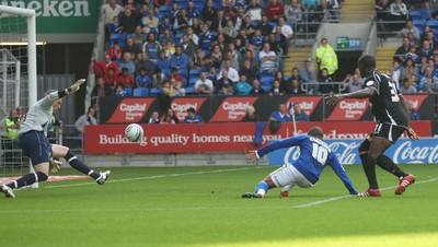 15.10.11 -  Cardiff City v Ipswich Town, npower Championship -  Cardiff's Robert Earnshaw is denied by Ipswich's keeper David Stockdale, but is also given offside 