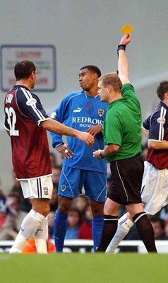 291103 - Cardiff City v Ipswich Town - Cardif's Julian Gray is yellow carded by ref A Hall