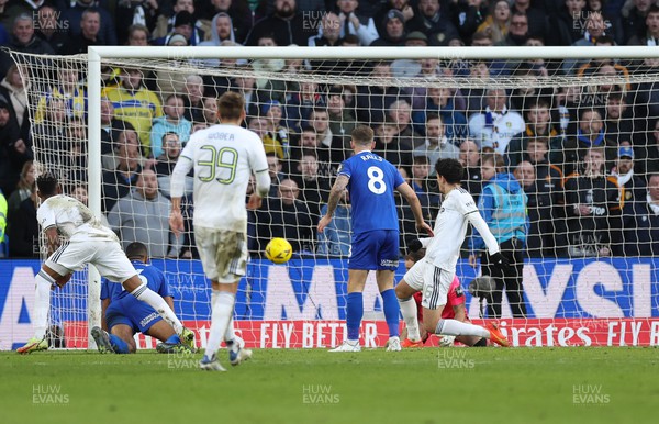080123 - Cardiff City v Leeds United, Emirates FA Cup Third Round - Sonny Perkins of Leeds United  scores to level the score