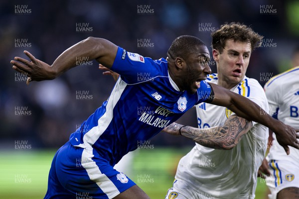 130124 - Cardiff City v Leeds United - Sky Bet Championship - Yakou Meite of Cardiff City in action against Joe Rodon of Leeds United
