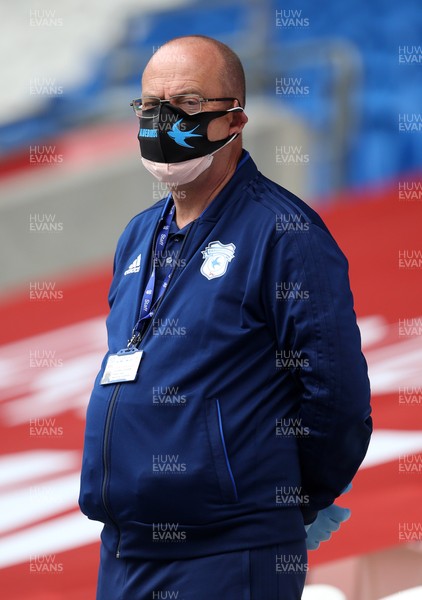 210620 - Cardiff City v Leeds United - SkyBet Championship - A Cardiff member of staff wearing a City face mask