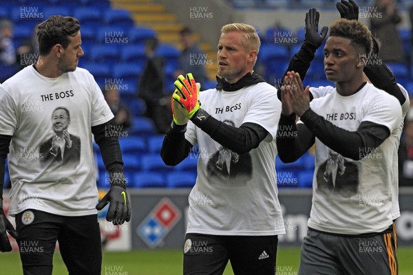 031118 - Cardiff City v Leicester City, Premier League - Kasper Schmeichel of Leicester City (centre) wears a t-shirt in memory of Leicester City owner Vichai Srivaddhanaprabha who died when his helicopter crashed after taking off from the King Power Stadium last weekend