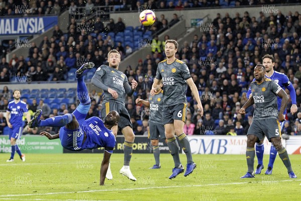 031118 - Cardiff City v Leicester City, Premier League - Sol Bamba of Cardiff City attempts an overhead shot at goal