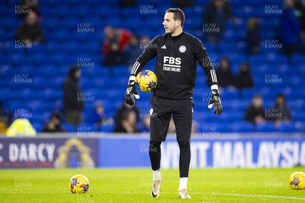 291223 - Cardiff City v Leicester City - Sky Bet Championship - Leicester City goalkeeper Danny Ward during the warm up