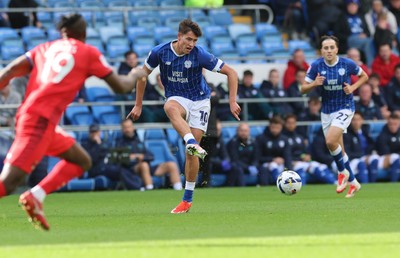 041025 - Cardiff City v Leyton Orient, EFL Sky Bet League 1 - Rubin Colwill of Cardiff City plays the ball