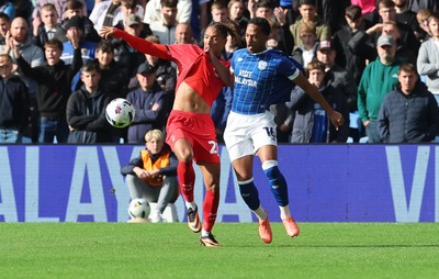 041025 - Cardiff City v Leyton Orient, EFL Sky Bet League 1 - Sean Clare of Leyton Orient and Chris Willock of Cardiff City compete for the ball