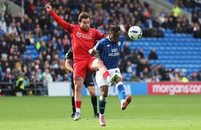 041025 - Cardiff City v Leyton Orient, EFL Sky Bet League 1 - Gabiel Osho of Cardiff City and Aaron Connolly of Leyton Orient compete for the ball
