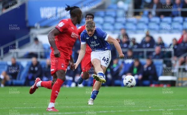 041025 - Cardiff City v Leyton Orient, EFL Sky Bet League 1 - Dylan Lawlor of Cardiff City shoots to score City’s second goal