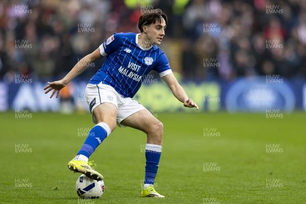 070326 - Cardiff City v Lincoln City - Sky Bet League 1 - Joel Colwill of Cardiff City in action