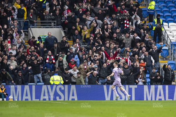 070326 - Cardiff City v Lincoln City - Sky Bet League 1 - Rob Street of Lincoln City celebrates scoring his sides first goal