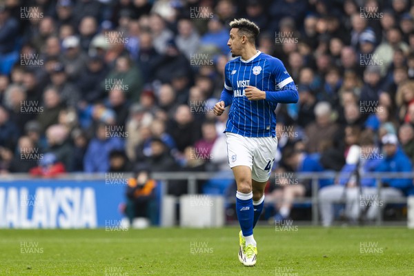 070326 - Cardiff City v Lincoln City - Sky Bet League 1 - Callum Robinson of Cardiff City in action