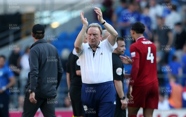 210419 - Cardiff City v Liverpool FC - Premier League - Cardiff City Manager Neil Warnock thanks the fans at full time