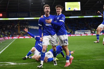 110325 - Cardiff City v Luton Town - Sky Bet Championship - Calum Chambers of Cardiff City celebrates scoring the first goal of the game with team mates