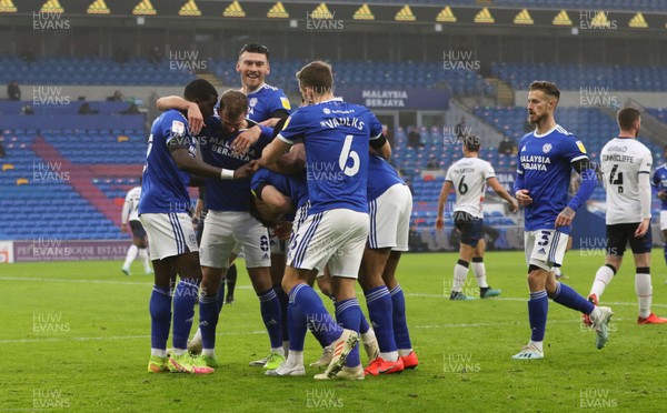 281120 - Cardiff City v Luton Town, Sky Bet Championship - Players celebrate  with Mark Harris of Cardiff City after he scores the second goal