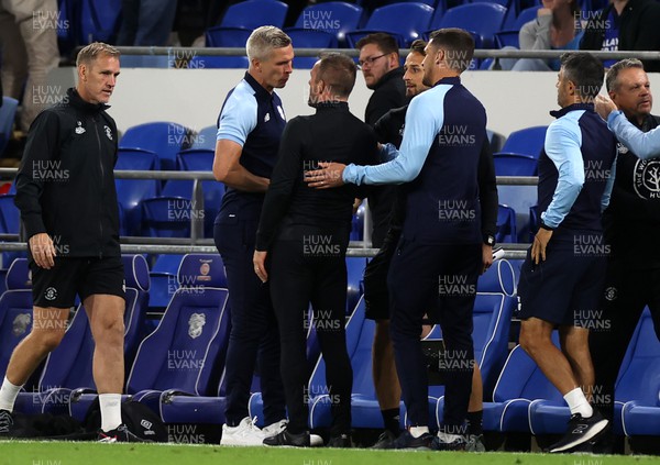 300822 - Cardiff City v Luton Town - SkyBet Championship - Cardiff City Manager Steve Morison speaks to Luton Town Manager Nathan Jones at full time