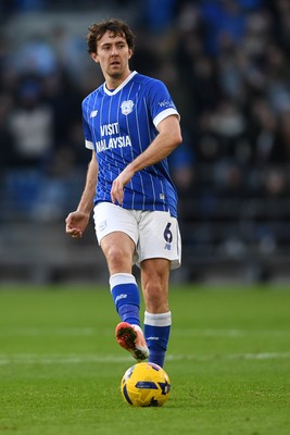 291125 - Cardiff City v Mansfield Town - Sky Bet League 1 - Ryan Wintle of Cardiff City