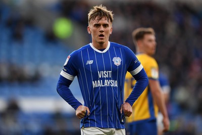 291125 - Cardiff City v Mansfield Town - Sky Bet League 1 - Isaak Davies of Cardiff City