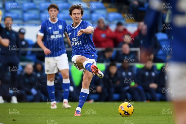 291125 - Cardiff City v Mansfield Town - Sky Bet League 1 - Ryan Wintle of Cardiff City