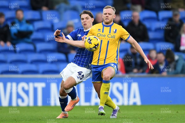 291125 - Cardiff City v Mansfield Town - Sky Bet League 1 - Cian Ashford of Cardiff City is challenged by Frazer Blake-Tracy of Mansfield