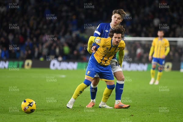 291125 - Cardiff City v Mansfield Town - Sky Bet League 1 - Aaron Lewis of Mansfield is challenged by Cian Ashford of Cardiff City