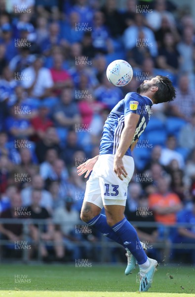 210919 - Cardiff City v Middlesbrough, SkyBet Championship - Callum Paterson of Cardiff City controls the ball