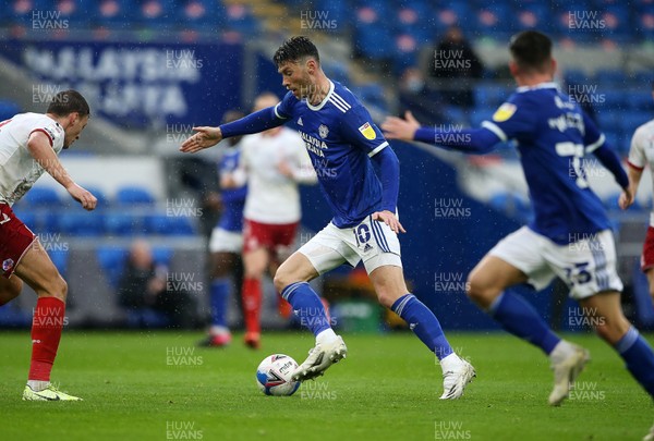 241020 - Cardiff City v Middlesbrough - SkyBet Championship - Kieffer Moore of Cardiff City,