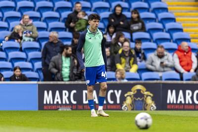 270424 - Cardiff City v Middlesbrough - Sky Bet Championship - Luey Giles of Cardiff City during the warm up