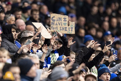 270424 - Cardiff City v Middlesbrough - Sky Bet Championship - Cardiff City fans ahead of kick off