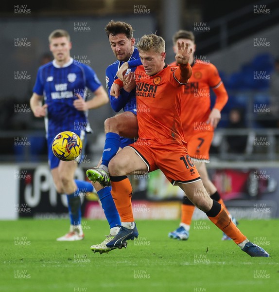 091223  - Cardiff City v Millwall, EFL Sky Bet Championship - Ryan Wintle of Cardiff City and Zian Flemming of Millwall compete for the ball