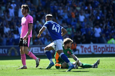 250426 - Cardiff City v Northampton Town - Sky Bet League 1 - Callum Robinson of Cardiff City scores a goal