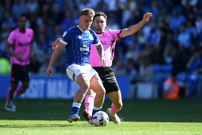 250426 - Cardiff City v Northampton Town - Sky Bet League 1 - Isaak Davies of Cardiff City has a shot on goal