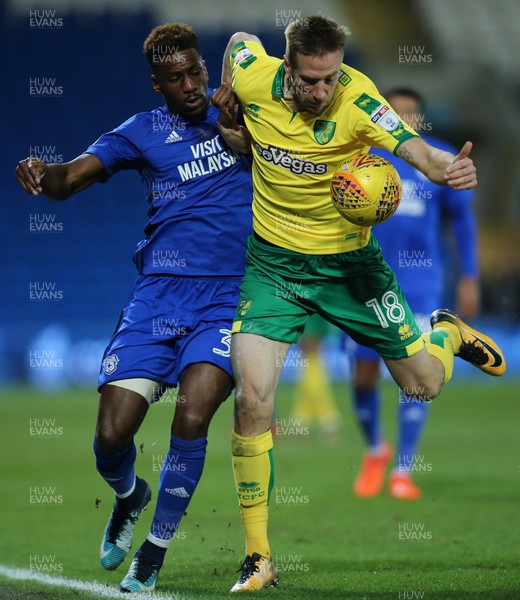 011217 - Cardiff City v Norwich City, Sky Bet Championship - Marco Stiepermann of Norwich City and Omar Bogle of Cardiff City compete for the ball